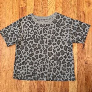 Gray Black Leopard T-shirt Size Small Tee Short Sleeves S Cold Crush